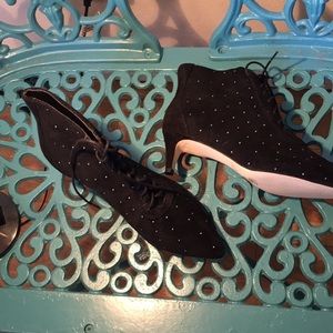 Catherine Malandrino booties 2” heel